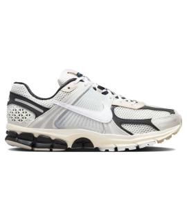 NIKE Кроссовки