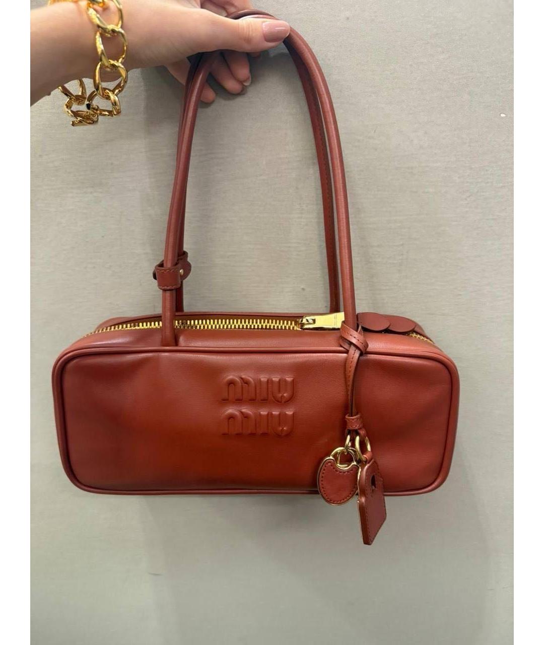 MIU MIU Коричневая кожаная сумка через плечо, фото 5