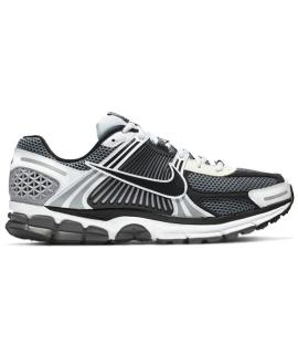 NIKE Кроссовки