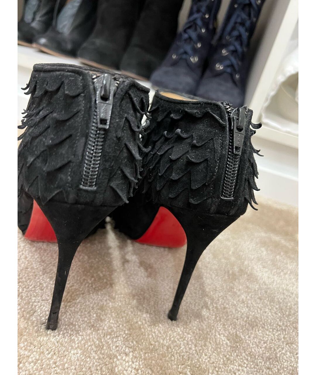 CHRISTIAN LOUBOUTIN Черные замшевые ботильоны, фото 4
