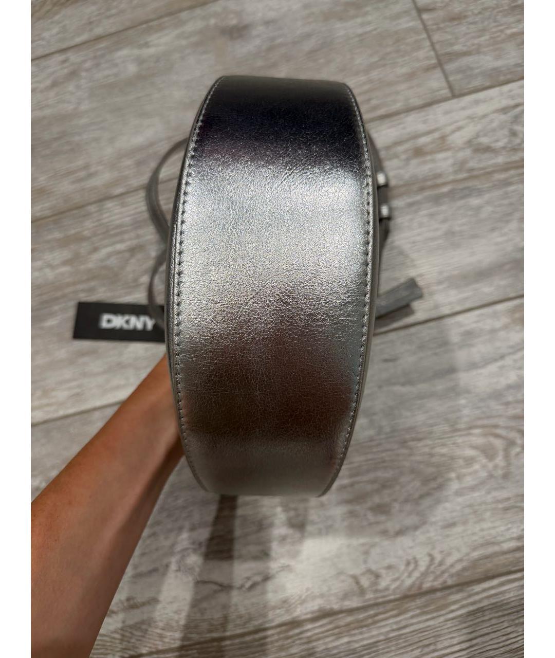 DKNY Серебряная кожаная сумка через плечо, фото 5