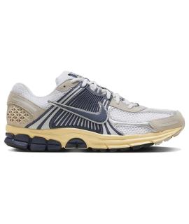 NIKE Низкие кроссовки / кеды
