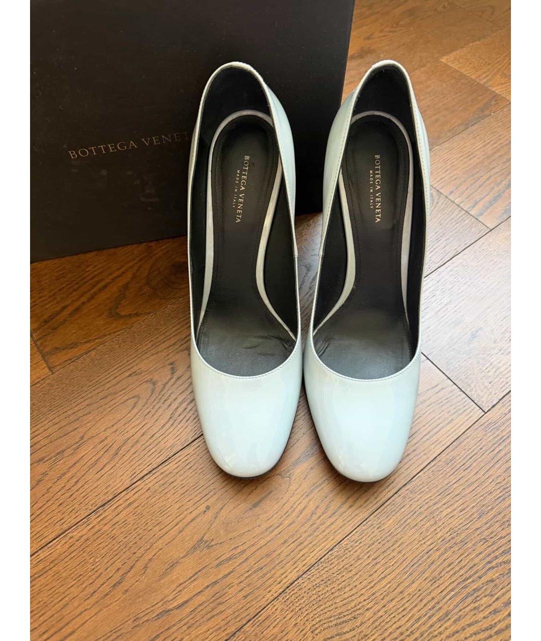 BOTTEGA VENETA Голубые туфли из лакированной кожи, фото 2