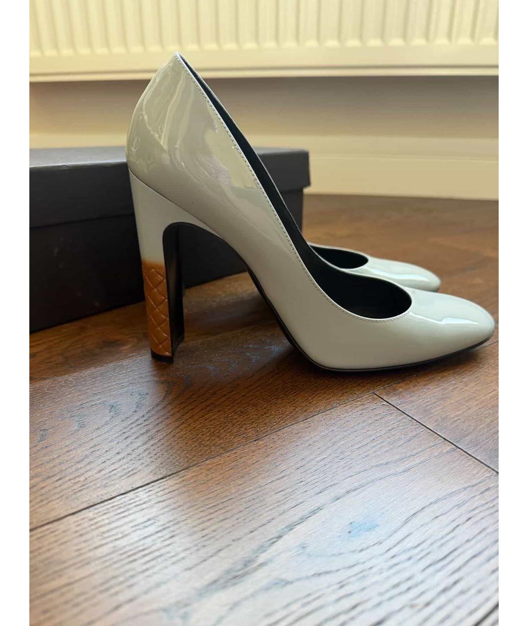 BOTTEGA VENETA Голубые туфли из лакированной кожи, фото 5