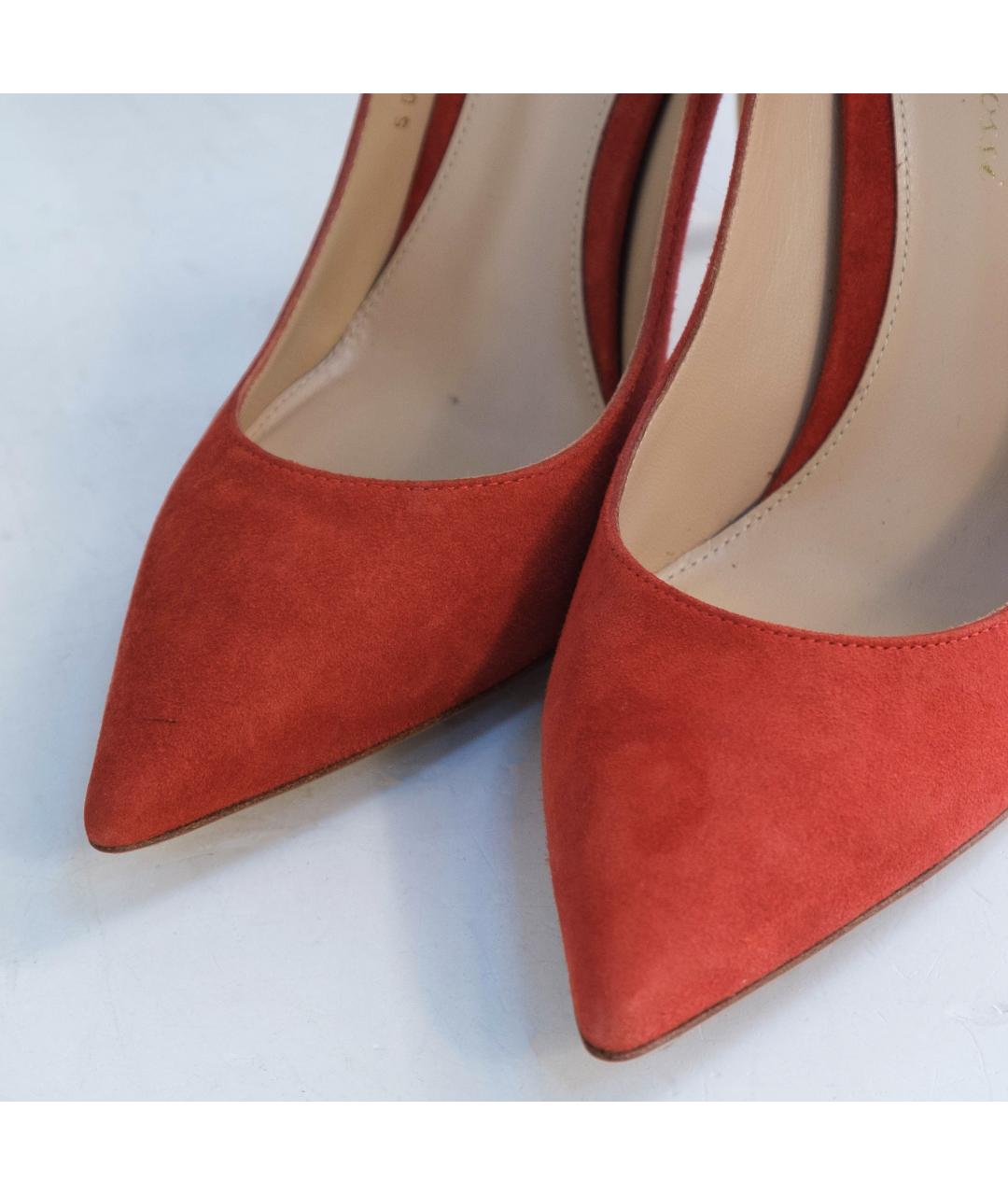 GIANVITO ROSSI Красные замшевые туфли, фото 3