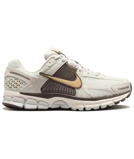 NIKE Кроссовки