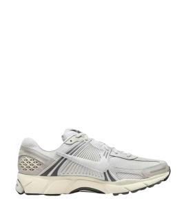 NIKE Кроссовки