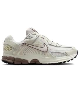 NIKE Кроссовки