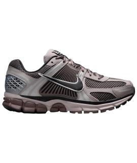 NIKE Кроссовки