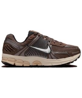 NIKE Кроссовки