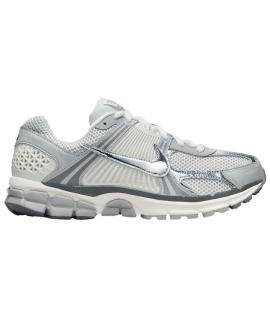 NIKE Кроссовки