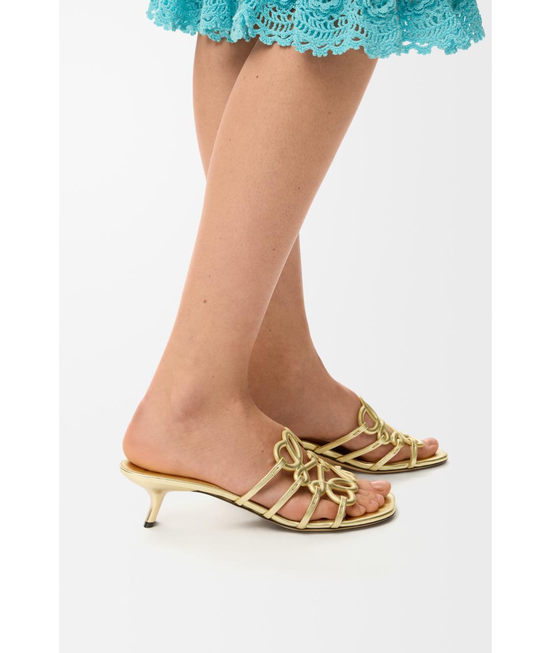 LOEWE Золотые кожаные мюли, фото 3