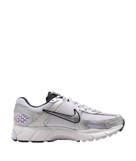 NIKE Кроссовки