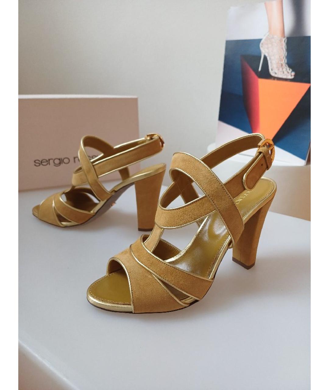 SERGIO ROSSI Горчичные замшевые босоножки, фото 3