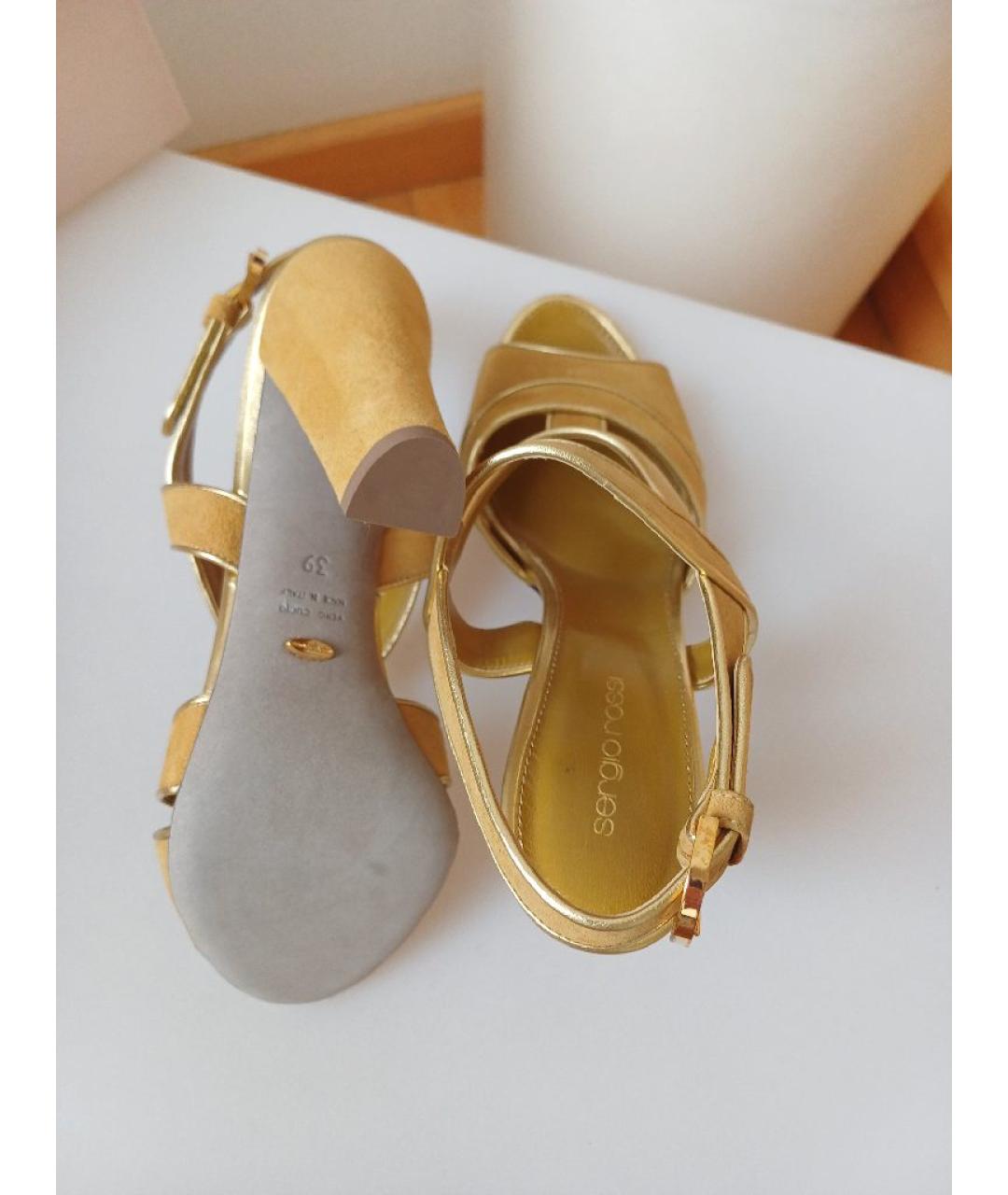 SERGIO ROSSI Горчичные замшевые босоножки, фото 9