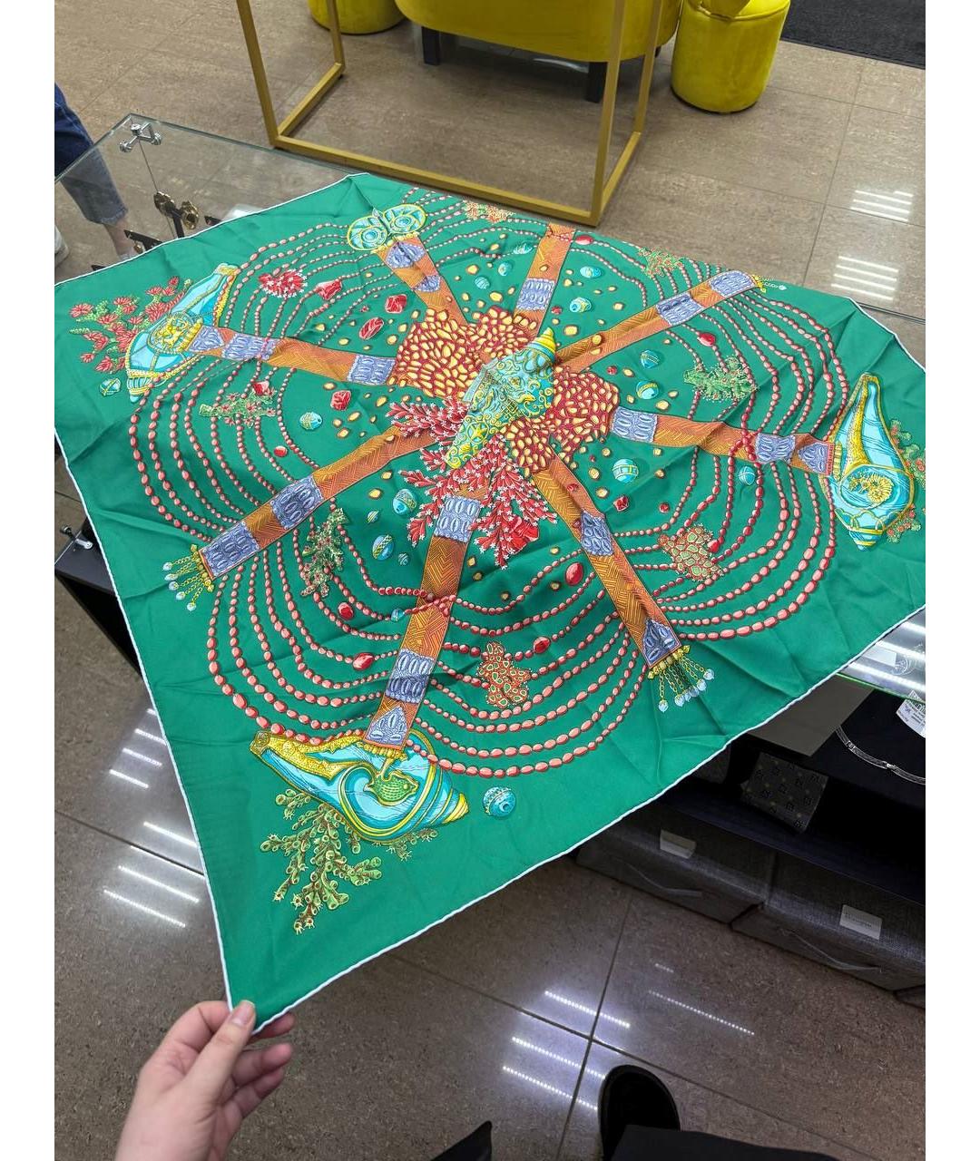 HERMES Зеленый шелковый платок, фото 2