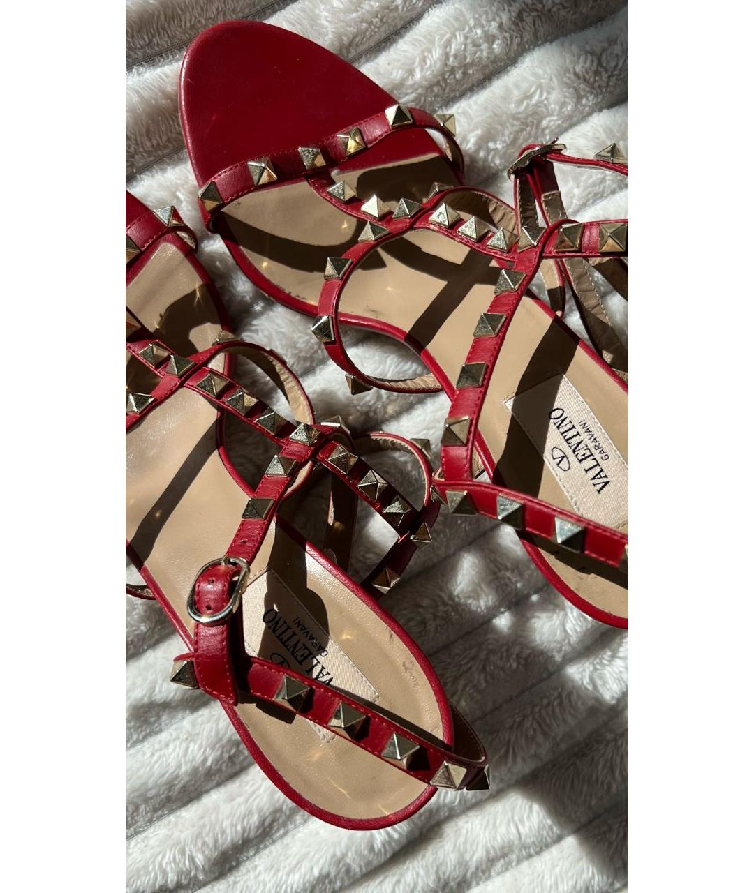 VALENTINO Красные кожаные босоножки, фото 3