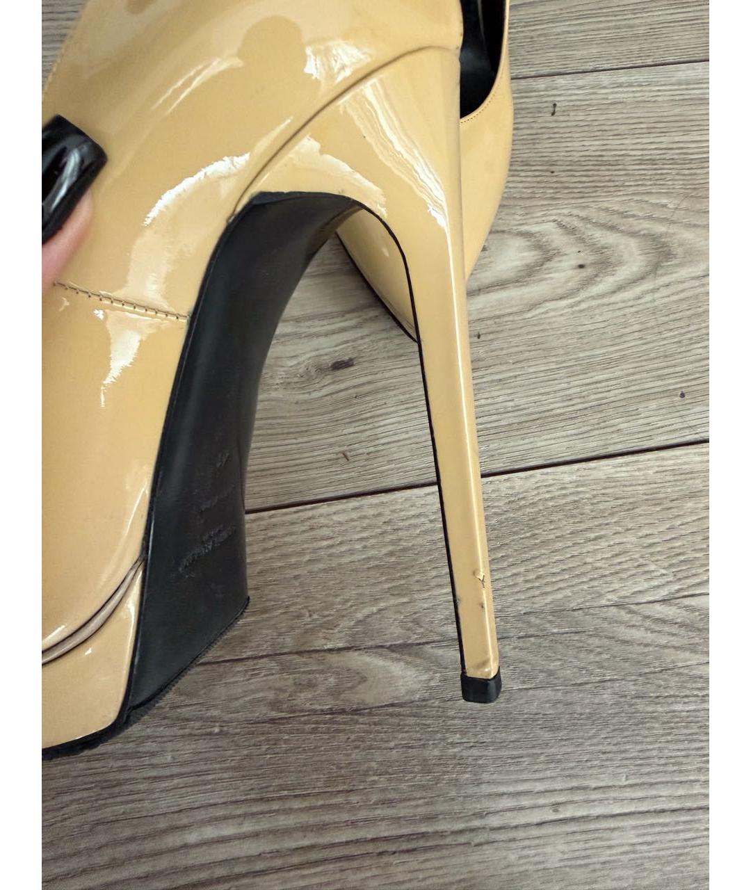 SAINT LAURENT Бежевые туфли из лакированной кожи, фото 5