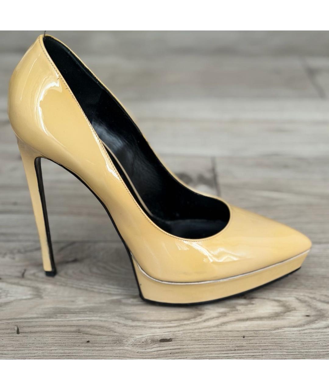 SAINT LAURENT Бежевые туфли из лакированной кожи, фото 9