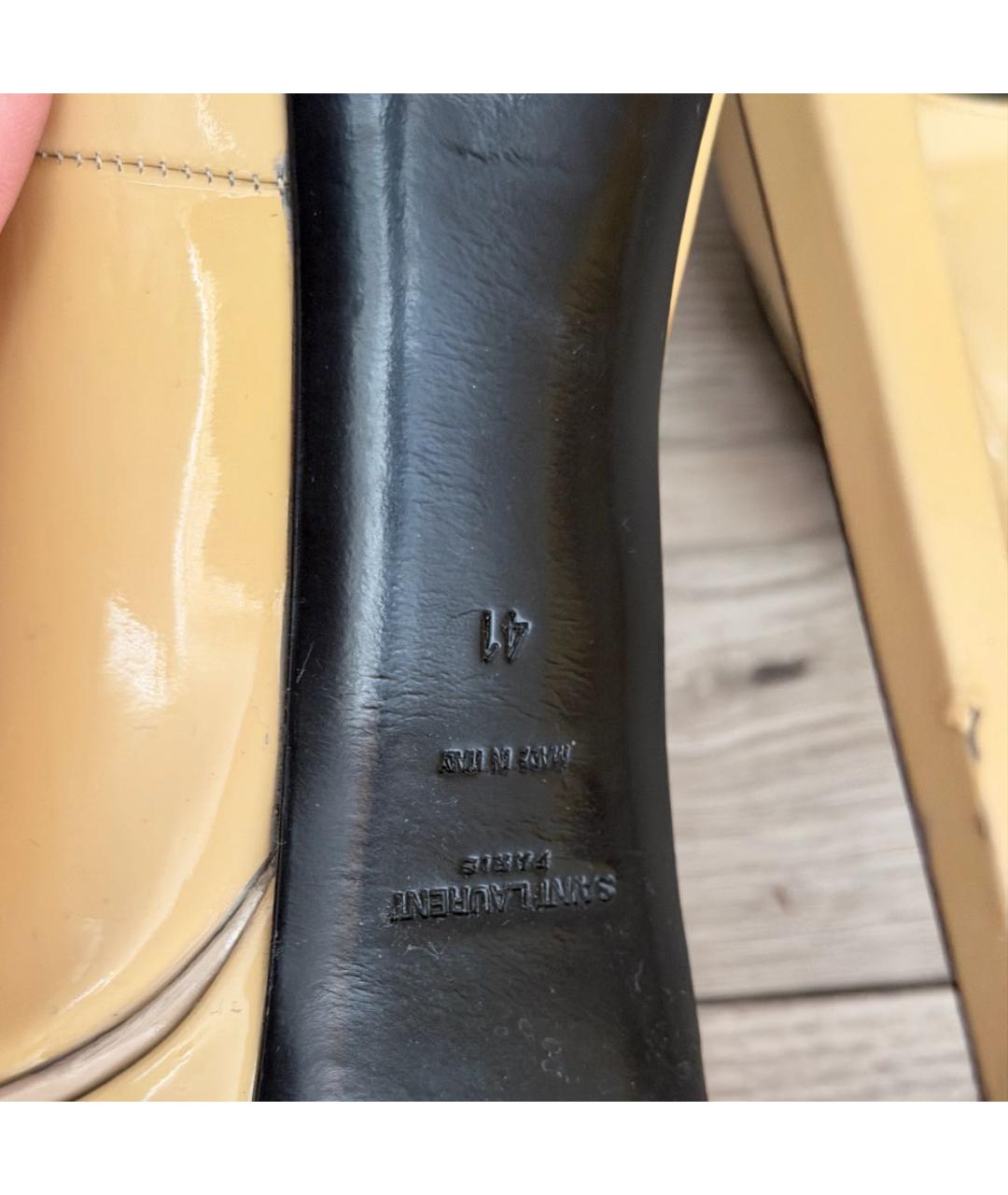 SAINT LAURENT Бежевые туфли из лакированной кожи, фото 8