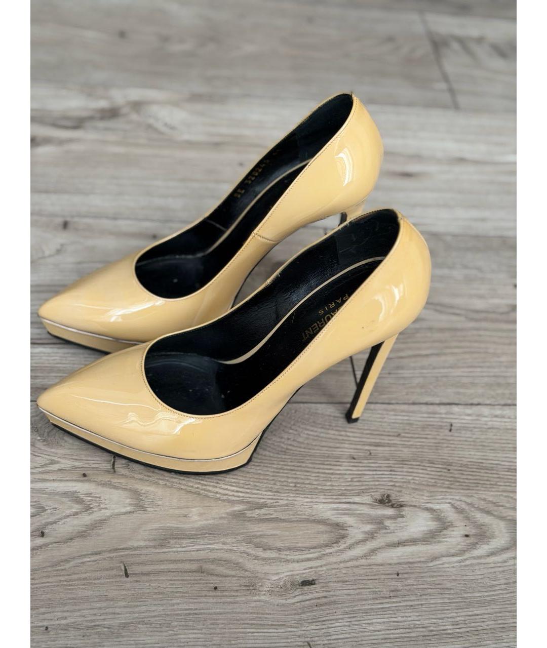 SAINT LAURENT Бежевые туфли из лакированной кожи, фото 4