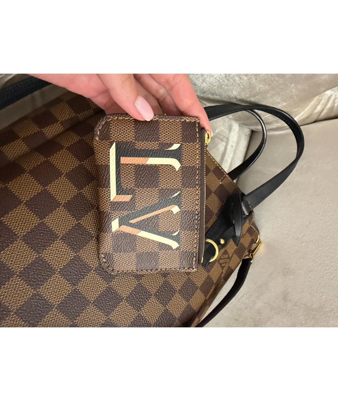 LOUIS VUITTON Коричневая сумка с короткими ручками, фото 6