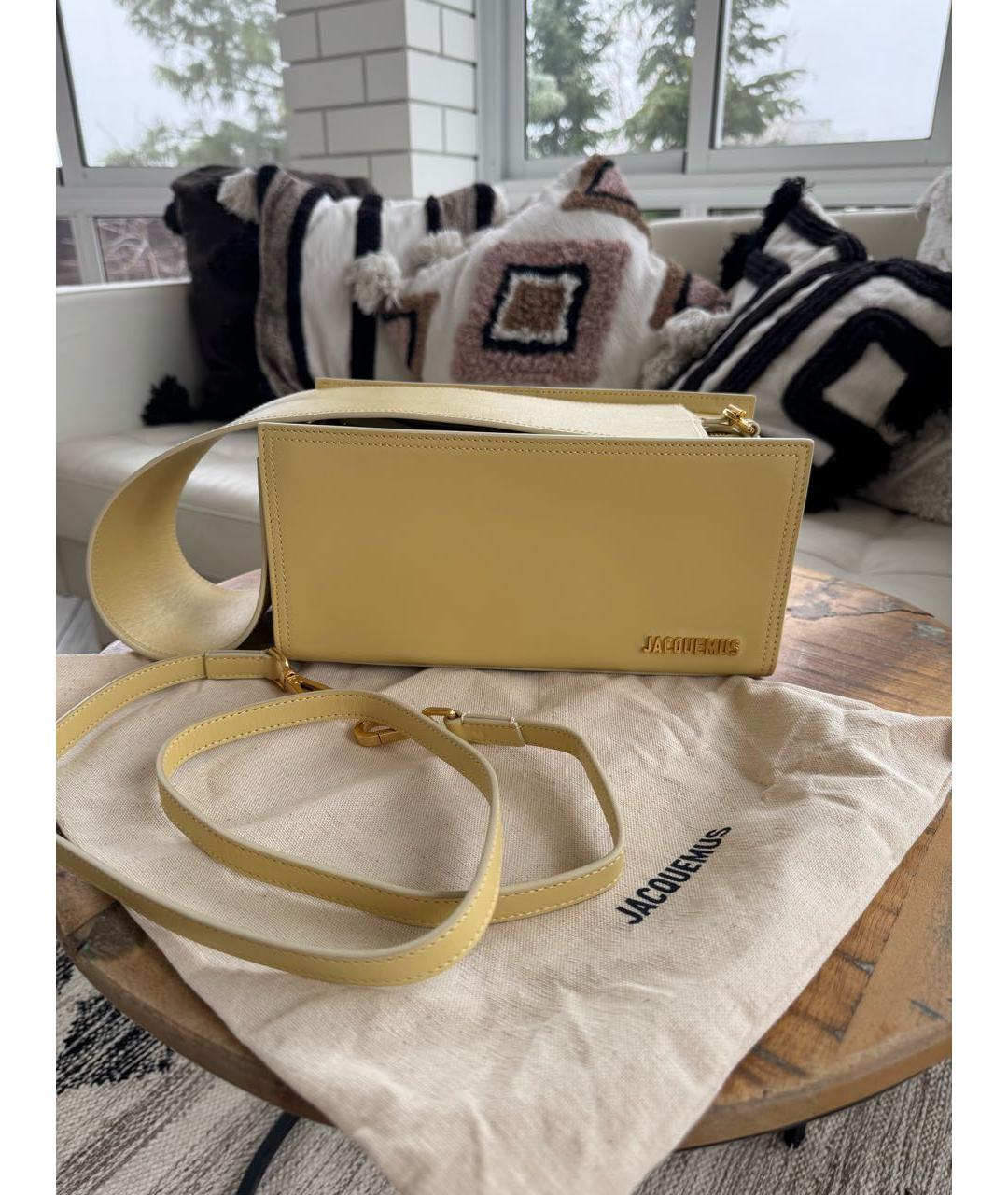JACQUEMUS Желтая кожаная сумка с короткими ручками, фото 4