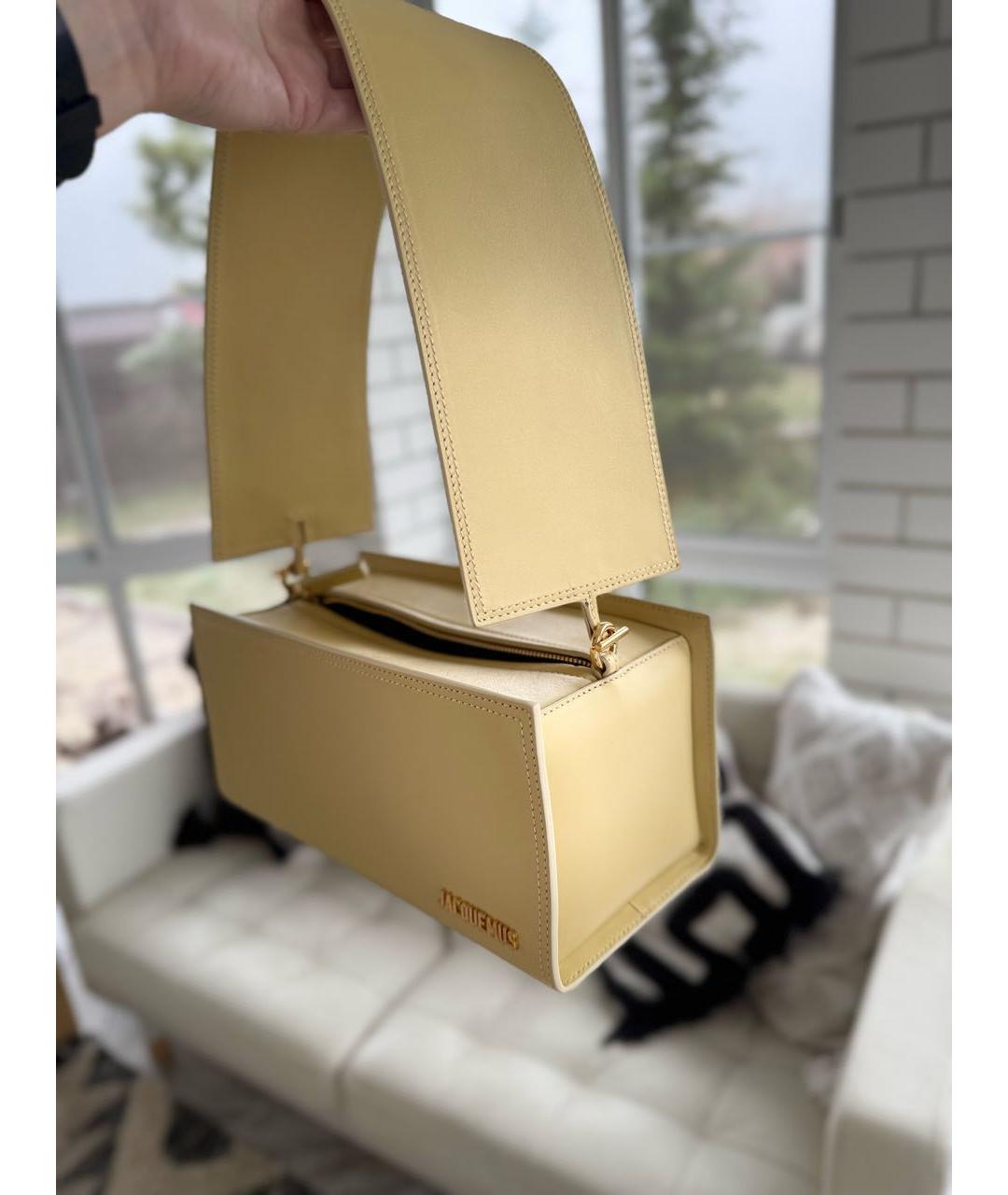 JACQUEMUS Желтая кожаная сумка с короткими ручками, фото 3