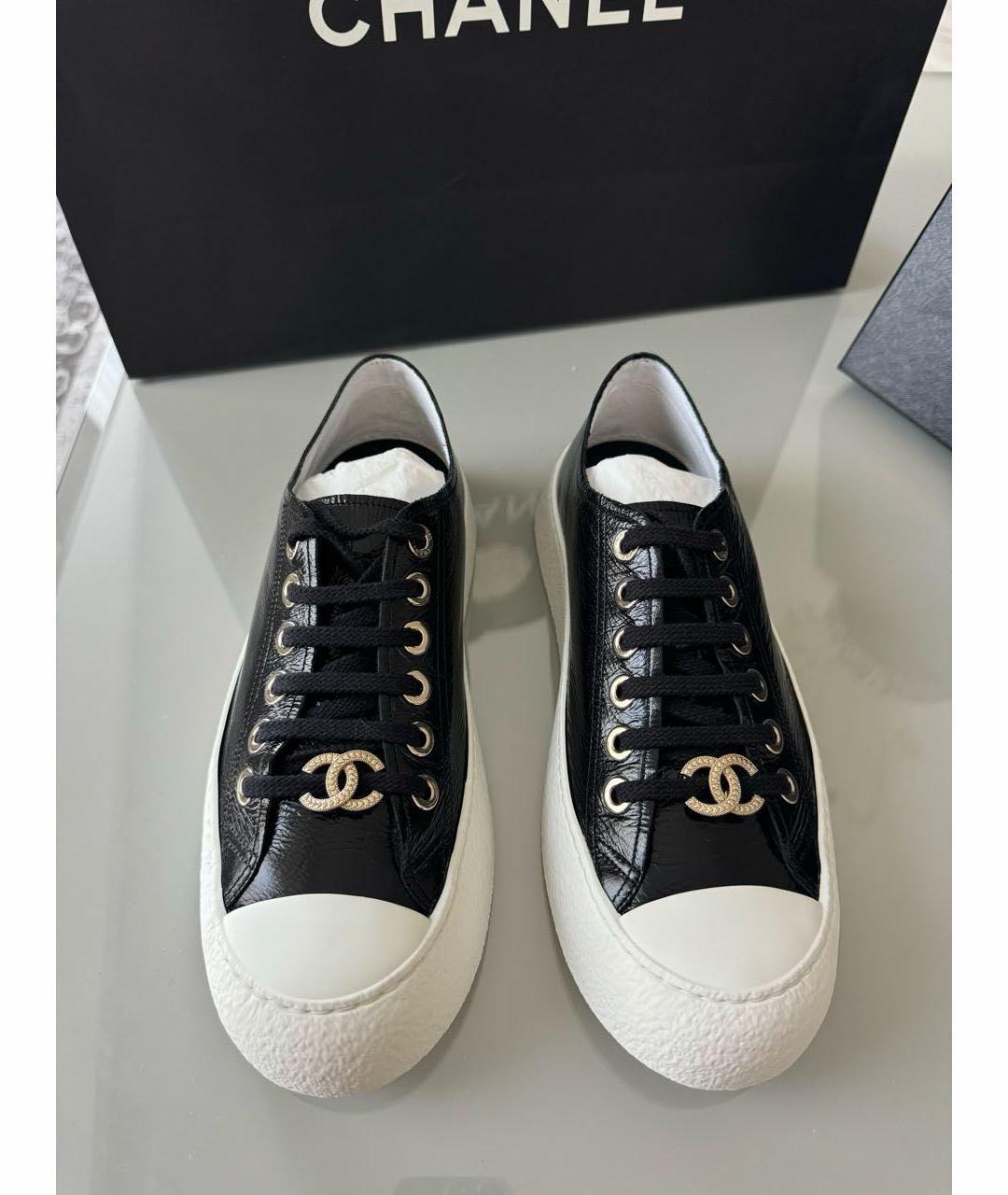 CHANEL Черные кеды из искусственной кожи, фото 2