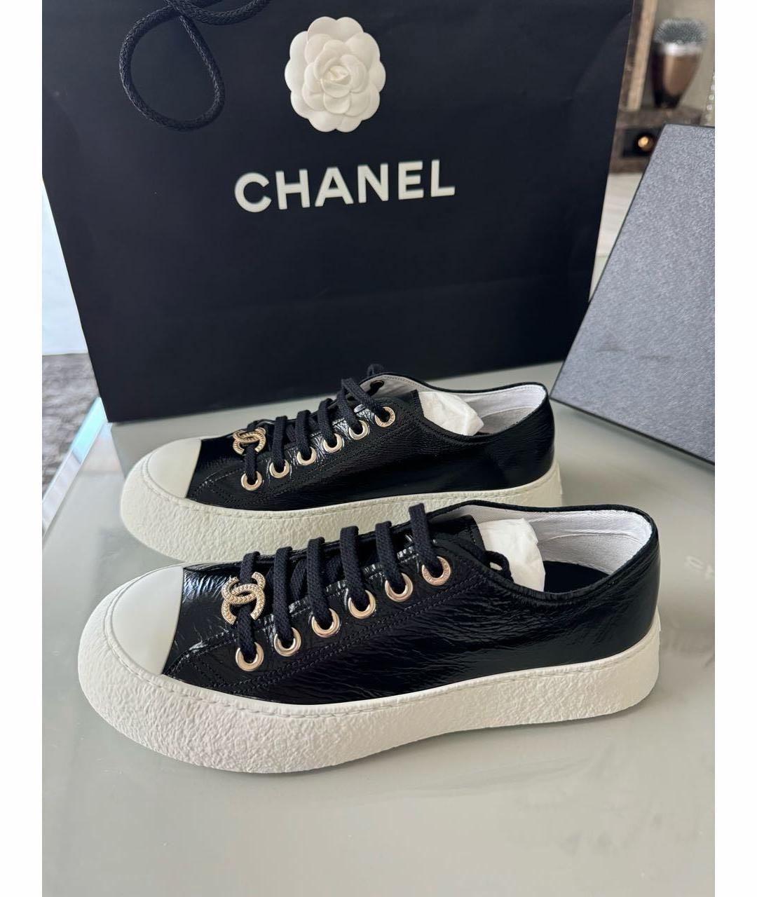 CHANEL Черные кеды из искусственной кожи, фото 6