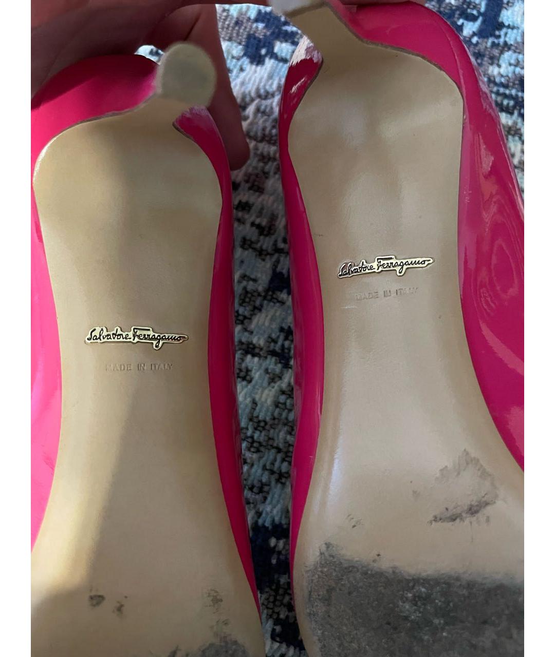 FERRAGAMO Розовые туфли из лакированной кожи, фото 5