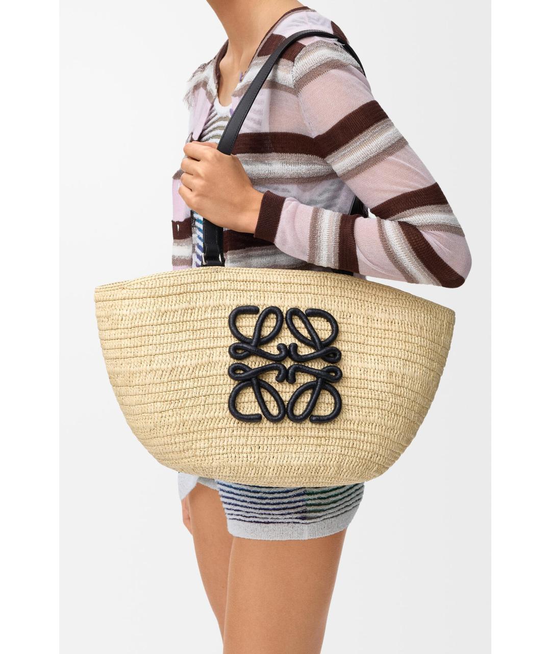 LOEWE Бежевая пелетеная сумка тоут, фото 3