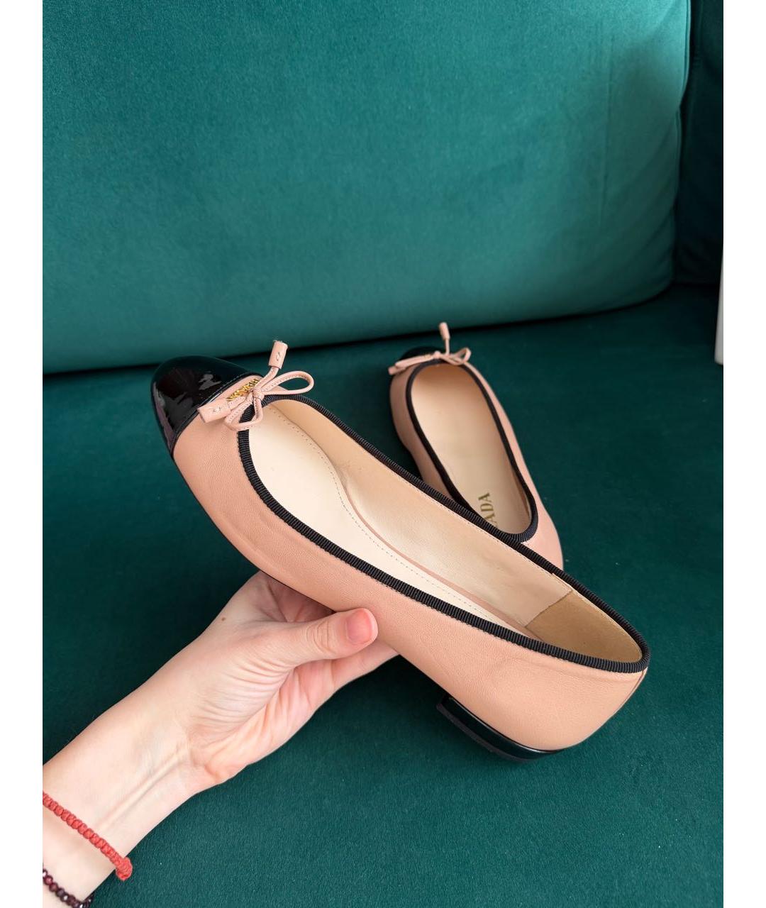 PRADA Бежевые кожаные балетки, фото 6