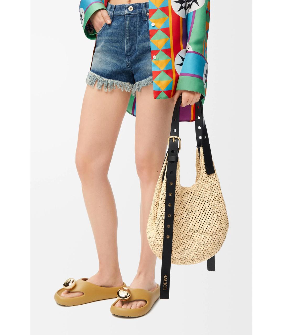 LOEWE Бежевая пелетеная сумка тоут, фото 2