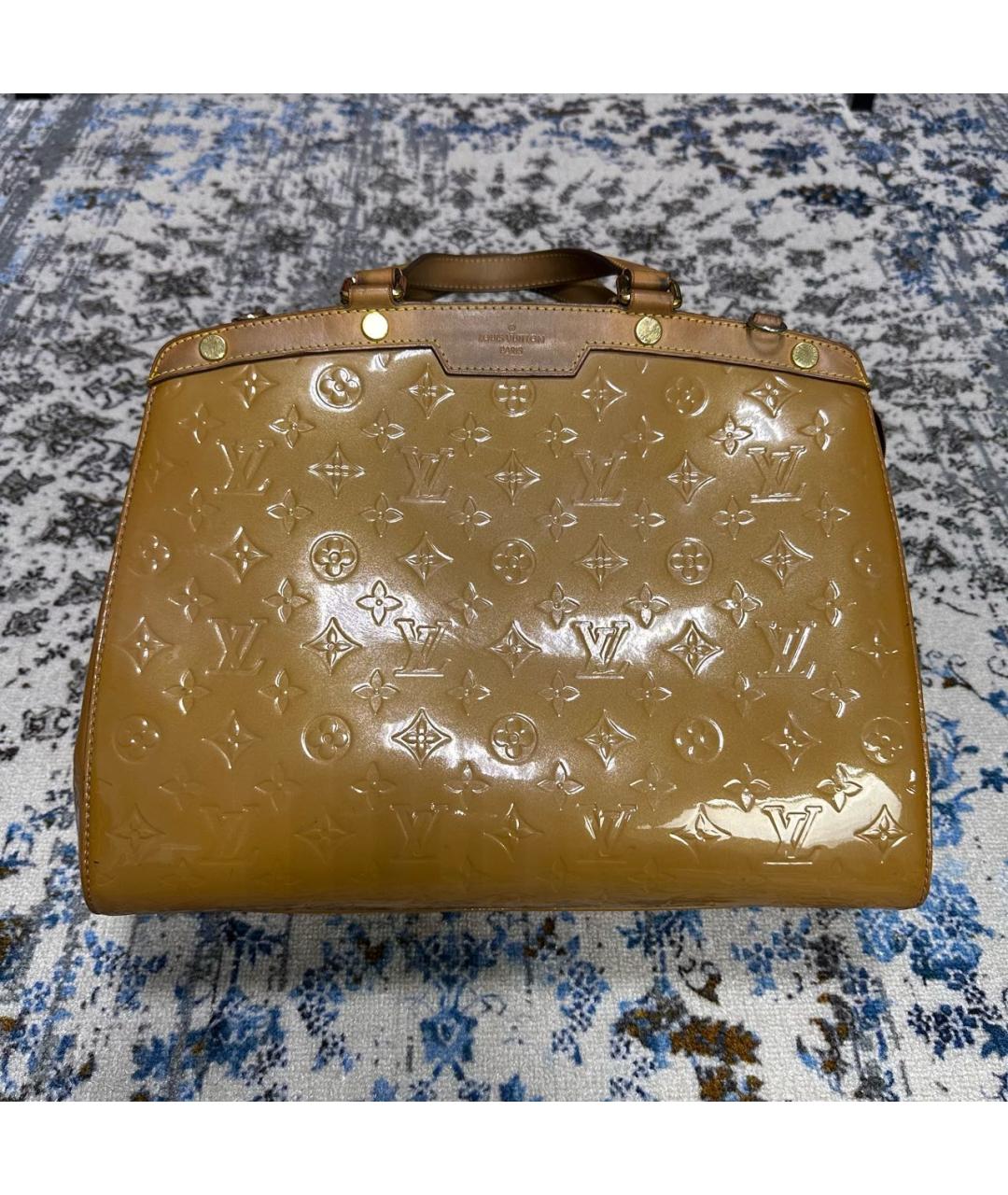 LOUIS VUITTON Коричневая сумка с короткими ручками из лакированной кожи, фото 8