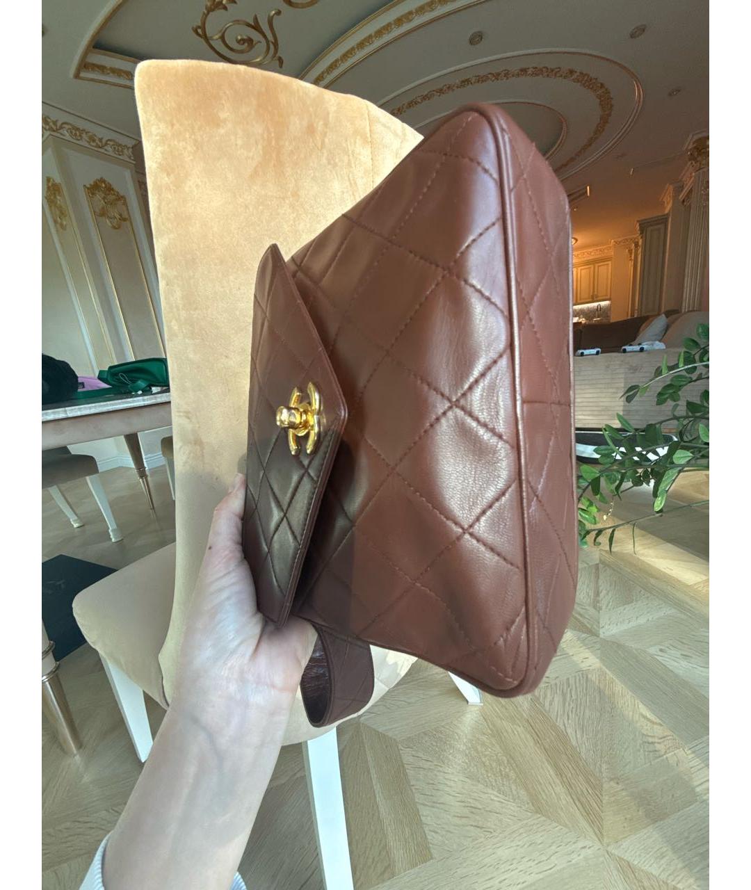 CHANEL Коричневая кожаная сумка с короткими ручками, фото 8