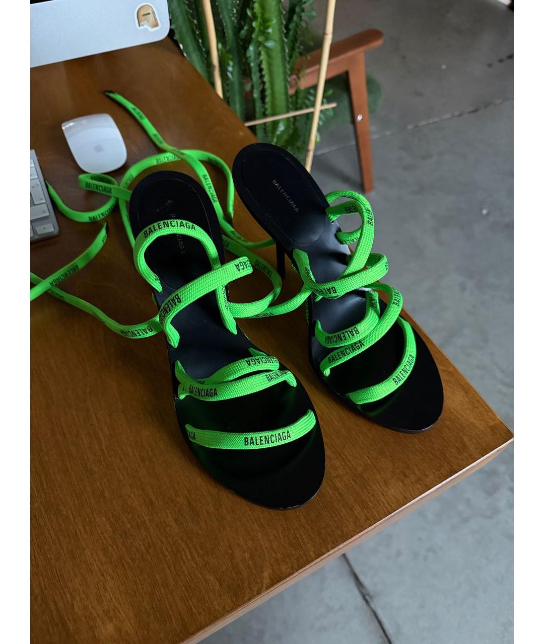 BALENCIAGA Салатовые текстильные босоножки, фото 3