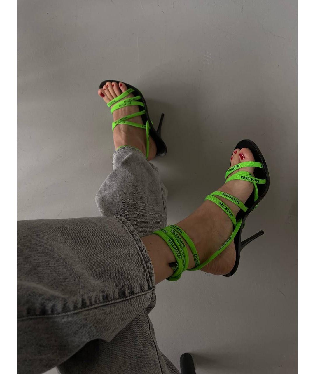 BALENCIAGA Салатовые текстильные босоножки, фото 2