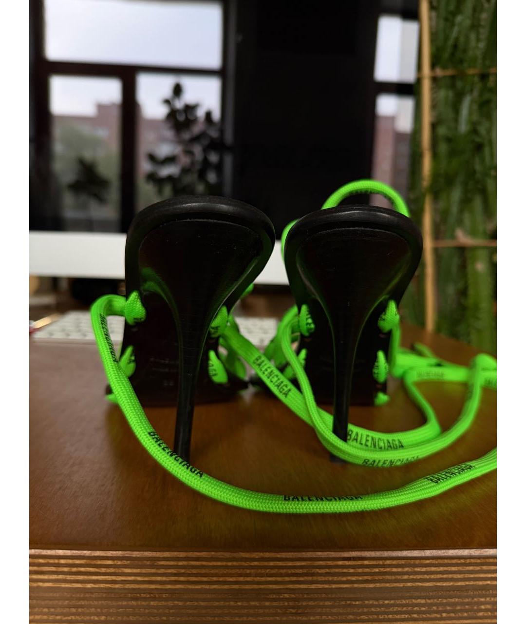 BALENCIAGA Салатовые текстильные босоножки, фото 6