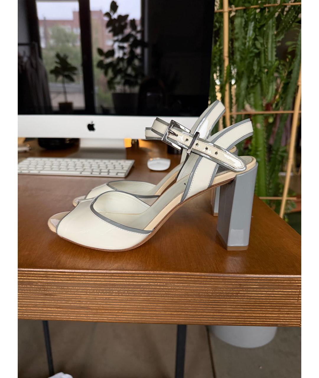 FENDI Белые босоножки из лакированной кожи, фото 9