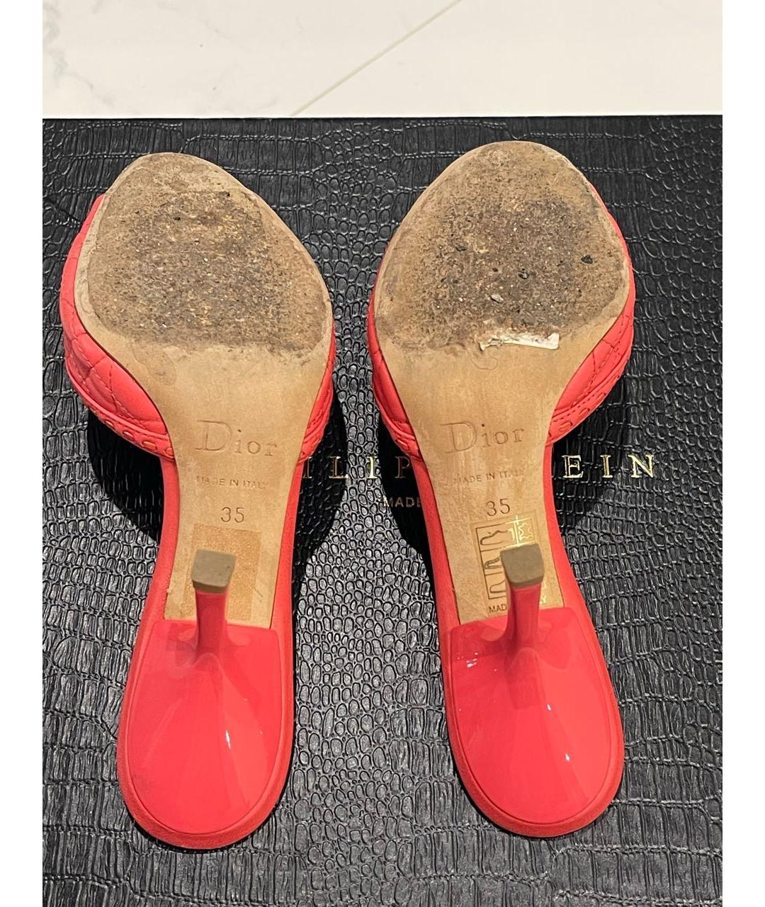 CHRISTIAN DIOR Коралловые кожаные мюли, фото 5
