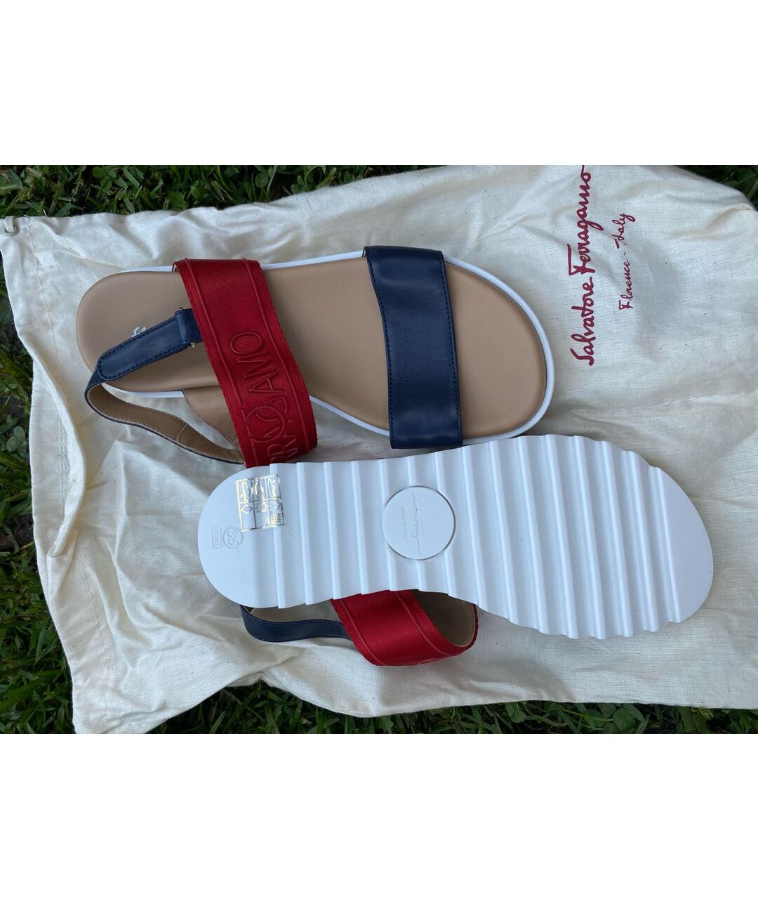 SALVATORE FERRAGAMO Красные кожаные сандалии и шлепанцы, фото 3