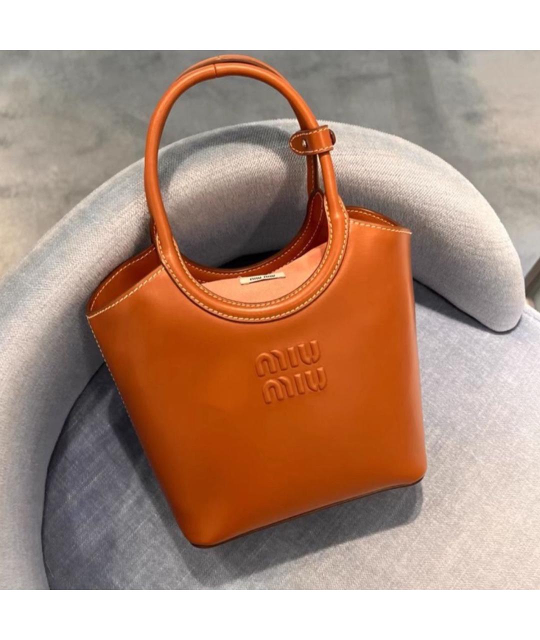 MIU MIU Коричневая кожаная сумка с короткими ручками, фото 4