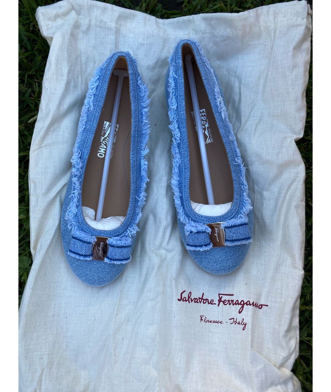 SALVATORE FERRAGAMO Голубые кожаные балетки, фото 2