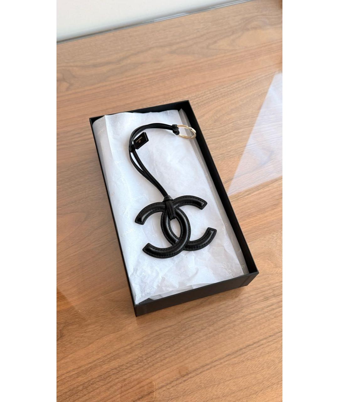 CHANEL Черный брелок, фото 3