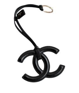 CHANEL Брелок