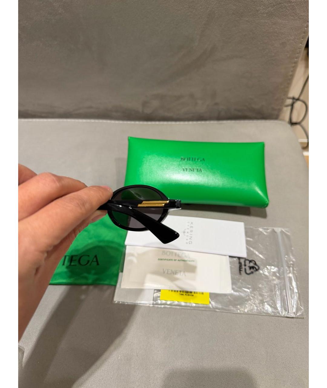 BOTTEGA VENETA Черные пластиковые солнцезащитные очки, фото 5