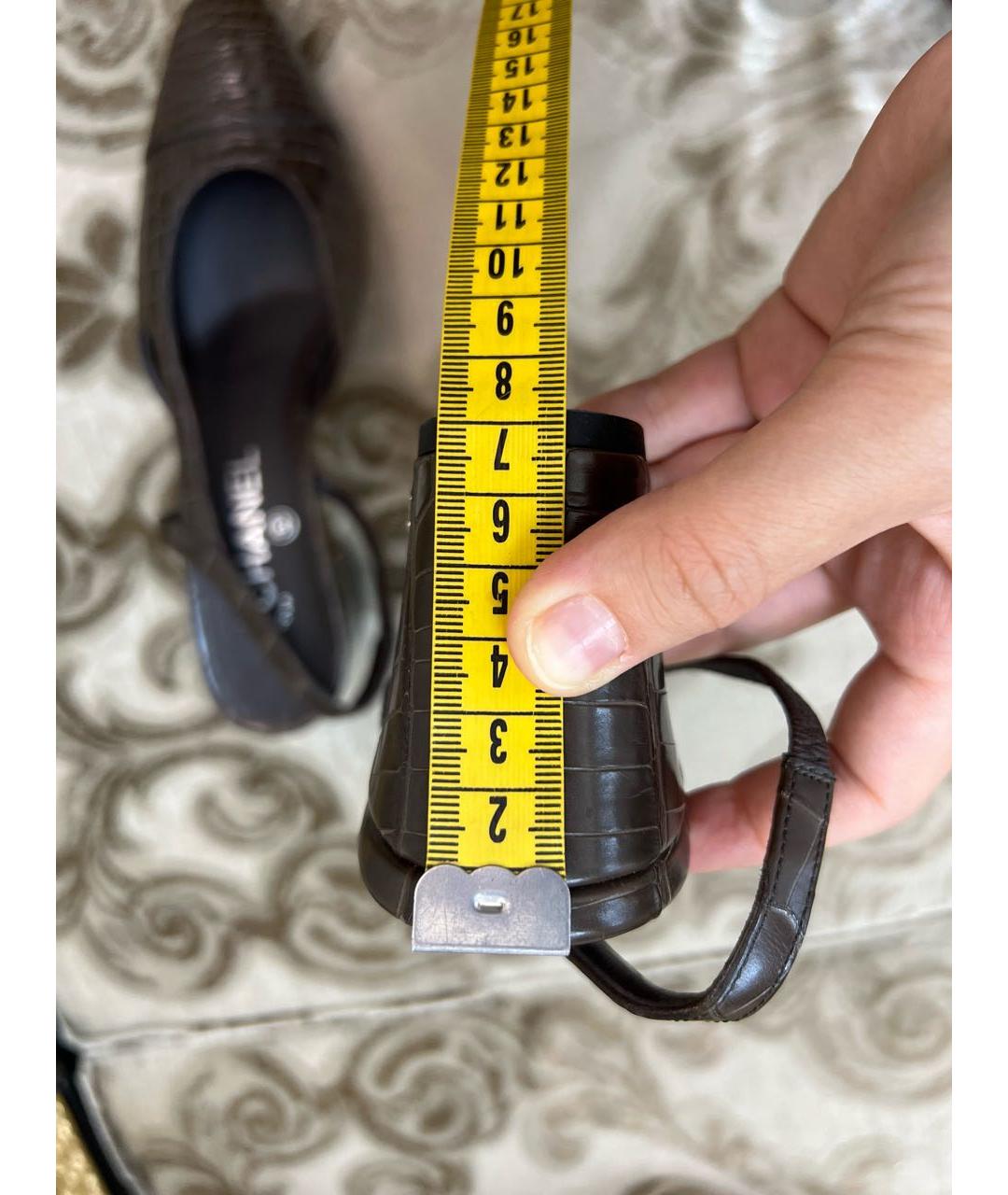 CHANEL Коричневые туфли из экзотической кожи, фото 8