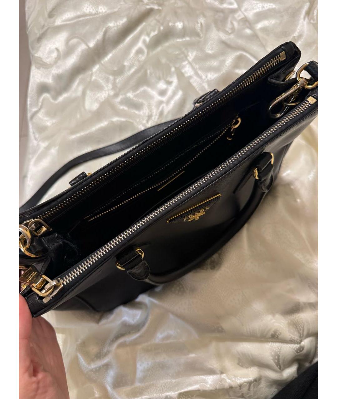 PRADA Черная кожаная сумка с короткими ручками, фото 2