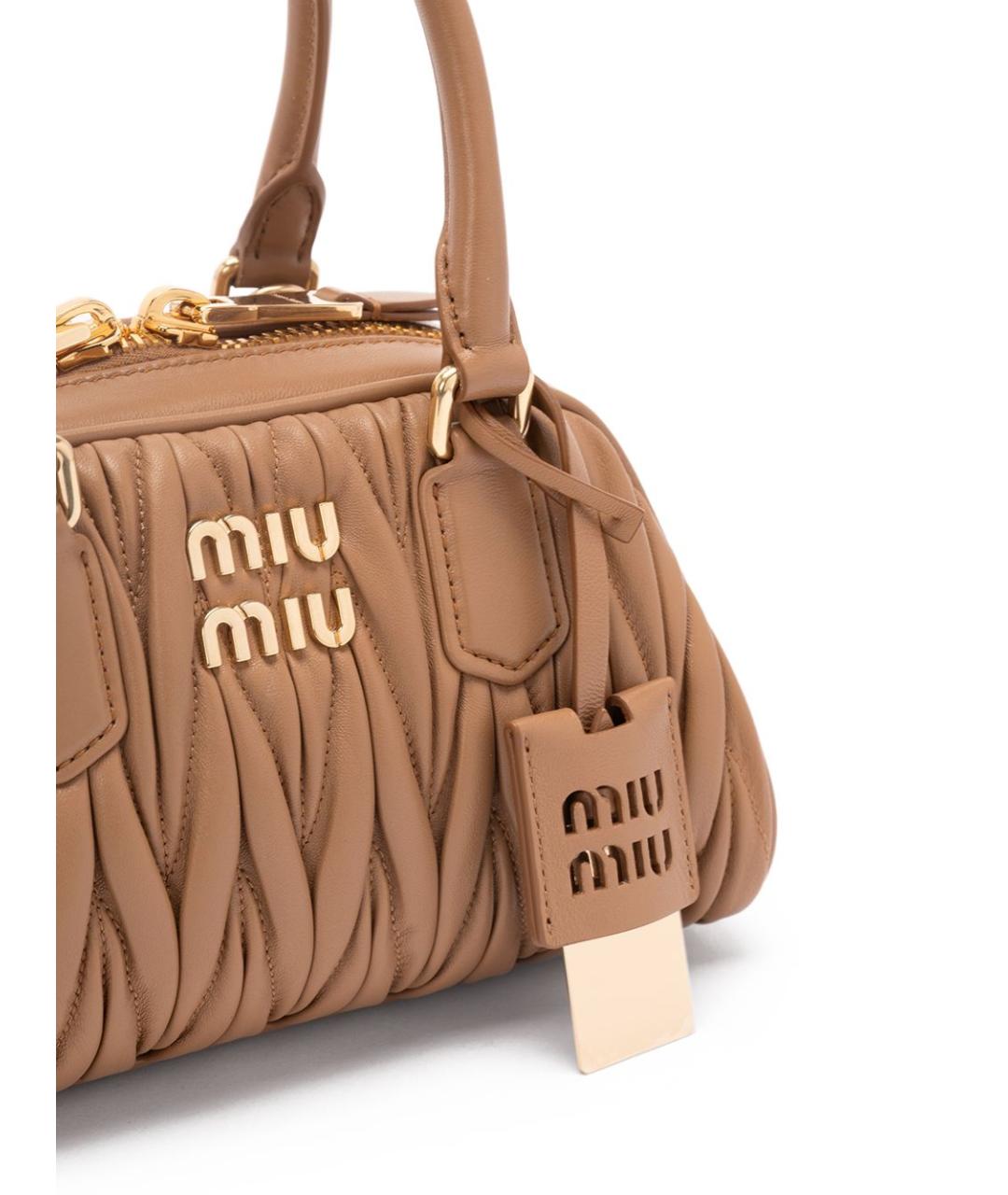 MIU MIU Бежевая кожаная сумка с короткими ручками, фото 5